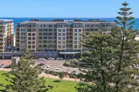 Glenelg beachfront luxury apartment