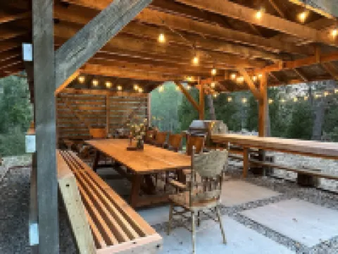 Spacious Secluded Cabin on 9 acres Hot Tub Outdoor Dining Private Trails