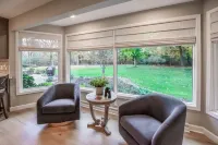 City estate offering privacy & seclusion near many attractions