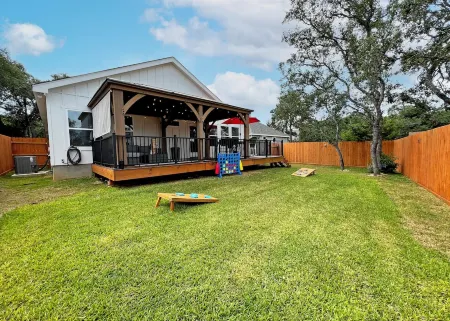 Family Fun, New 3 Bdr Home Near Canyon Lake!