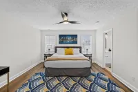 4 Br Home 5 Mins to DT Game Room 5 Stars