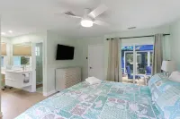 'Cup of Sea' Heated pool house! 5 min walk to the Beach.