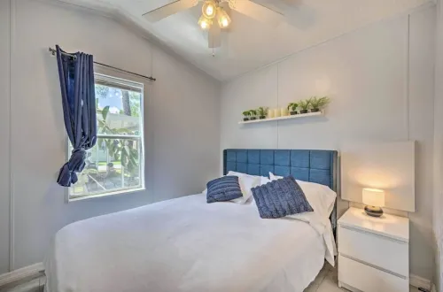 Enchanted Cottage with Pool and Mini-Golf Near Disney