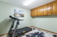 Lakefront, Dock, Remodeled, Views, Screen Porch, Kayaks!