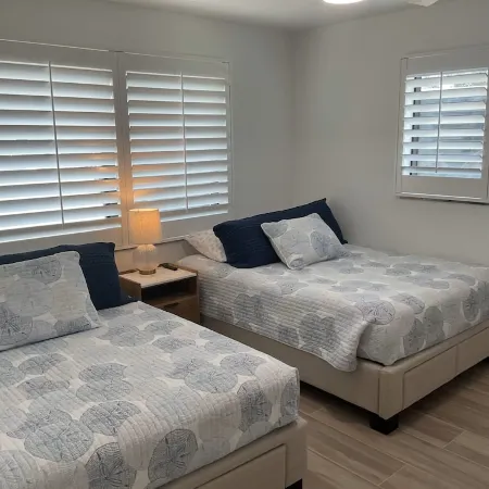 Fort Myers Renovated Luxury Waterfront 3 bed 3 bath with heated pool