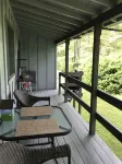 Welcome to Raven's Nest! Great Views and Easy Access in All Weather.