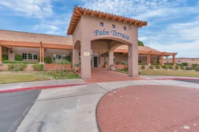 2BD Private Golf Oasis Steps to Festivals, Pools, Tennis, Bocce, Fitness & More! Hotels near Heritage Court