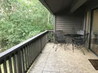 Cozy Condo Nestled Among the Trees! Mountain View’s. Pool, Hot Tub,Lake Complex