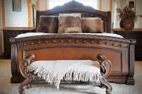 Private Haven+5 Acres+Sprawling Yards+Spectacular Waterfall Koi Pond!  3BR/2Bath