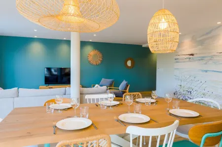 Appartement à 50m de la Plage Отели в г. Пенмарш