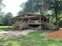 Cozy 2-bedroom cabin with AC and WiFi on the Pearl River in Angie. LA