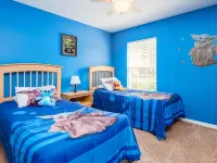 Luxury lake and conservation view home, new upgraded kitchen appliances فنادق في كليرمونت