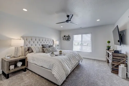 *Desert Escape- With a Private Hottub & Firepit*