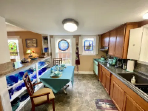 Crossroads Country Cottage