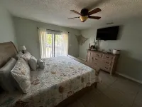 Fun in the Sun! Private Pool, 37' Dock and Cabana Club! Hotels in Key Colony Beach