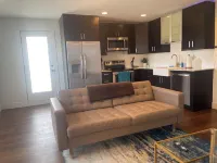 Modern Apartment Walk to Old Market
