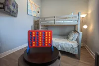 King & Bunk Beds, Beach Parking Pass, & Pets Stay Free