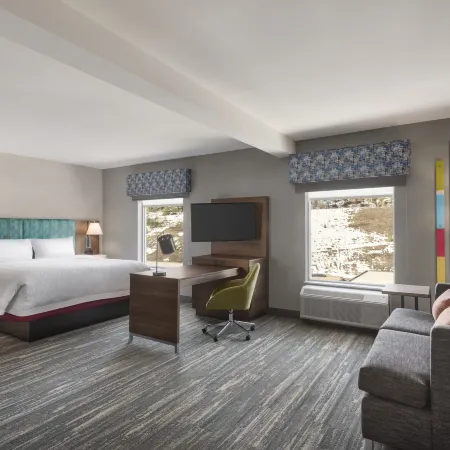 Hampton Inn & Suites by Hilton Kelowna Airport BC
