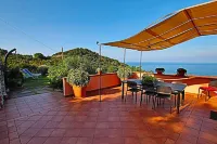 BEAUTIFUL SEA VIEW 300 m FROM THE BEACH.    CIN IT049010B42FIBFRDR
