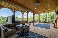 7p salt water Hot Tub/New construction/Amazing view