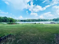 Cozy little lake cottage on Buck Lake! Hotels in Cass County