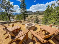 Mountain Cabin Overlooking Breathtaking Riverfront and Valley Views