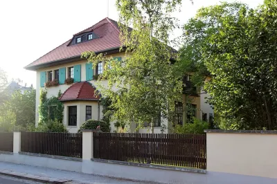 Stylish  Apartment in the Musicians Quarter on 110Sqm Hotels in der Nähe von Altkötzschenbroda