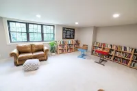 Secluded luxury House in the Hills w/king bed