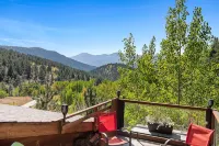 Adventures at Angel's Landing await you! Apartment in large mountain home for 3.