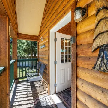 Trapper cabin