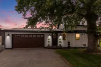 Farmhouse On 4
