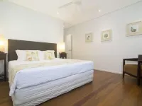 Coco Beach Villa - Tropical Beachfront Haven