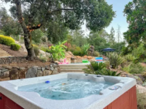 Wine Country Lux Villa w/ Hot Tub and Pool