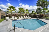 4 bedroom/ 3 bath luxury home with A/C, steps to community pool, oceanview