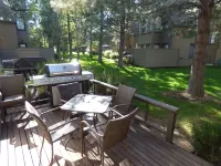 Newly Updated Townhouse, 2 Master Suites, Hot Tub, Bikes