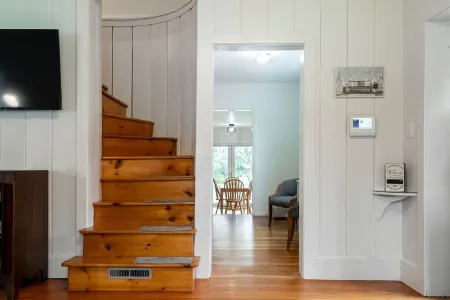 Private Cozy Cottage in Charming Walloon Lake Village - Sleeps 13!