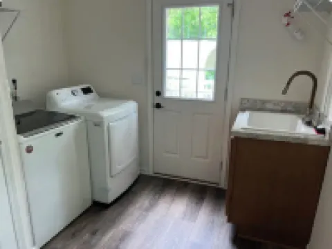 Beautiful, Cozy home in Concord providing a spacious & tranquil retreat