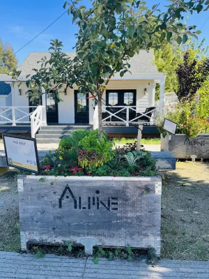 Wine Country Gem in downtown McMinnville.  Walk to Wineries & Restaurants!