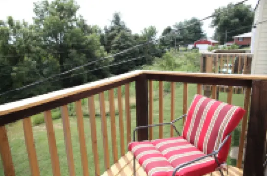 Ezekiel's Getaway Side 1 - near Ark Encounter with Game room