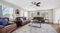 Waterfront Home - GameRoom / Saltwater Pool / Tropical Sunsets / Fish / Swim