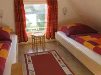 Small isolated cottage on a large meadow and orchard land Hotels in Putbus