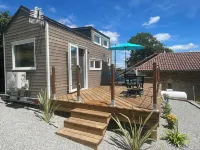 Tiny House La Samorienne, with private spa and sauna.
