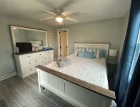 Newly renovated 3 Bed/2 Bath steps from the water!