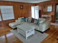 Retro beach cottage w/ modern touch - in the heart of Carolina Beach