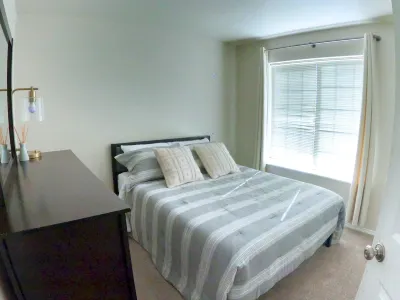 Stylish, Convenient, and Cozy 알래스카 대학 주변 호텔