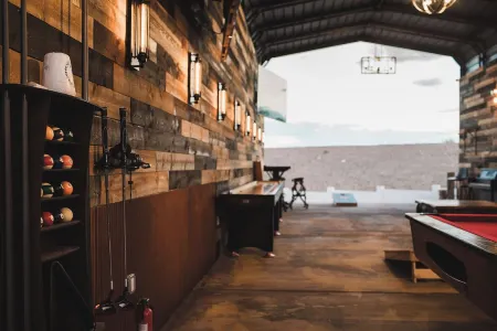 7200 Sq Ft Luxury Compound ~ 8BR / 9BA ~ 1.5 Acre