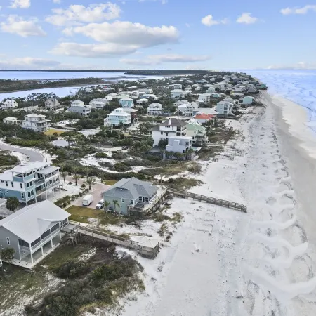 6 Bed/3 Bath North Cape San Blas Beach Front Home - Steps to the Ocean!!