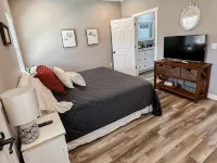 Pines by the Lake 賈斯珀縣酒店