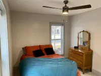 Cheerful 3-bedroom home w/free parking on premises