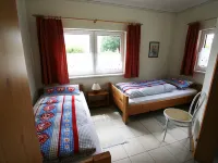Cozy 3-Star Vacation Home, Quiet and Close to Nature for 4 People / 2 Bedrooms Hotels in Lindberg